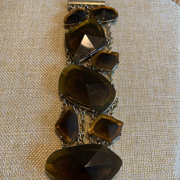 Banana Republic very chunky statement bracelet. Faux smokey topaz. - Picture 5 of 9